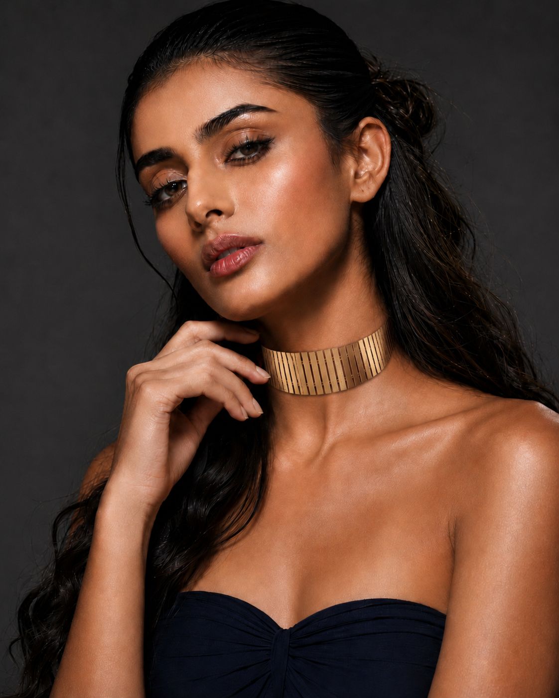 Elara Gold Collar Choker